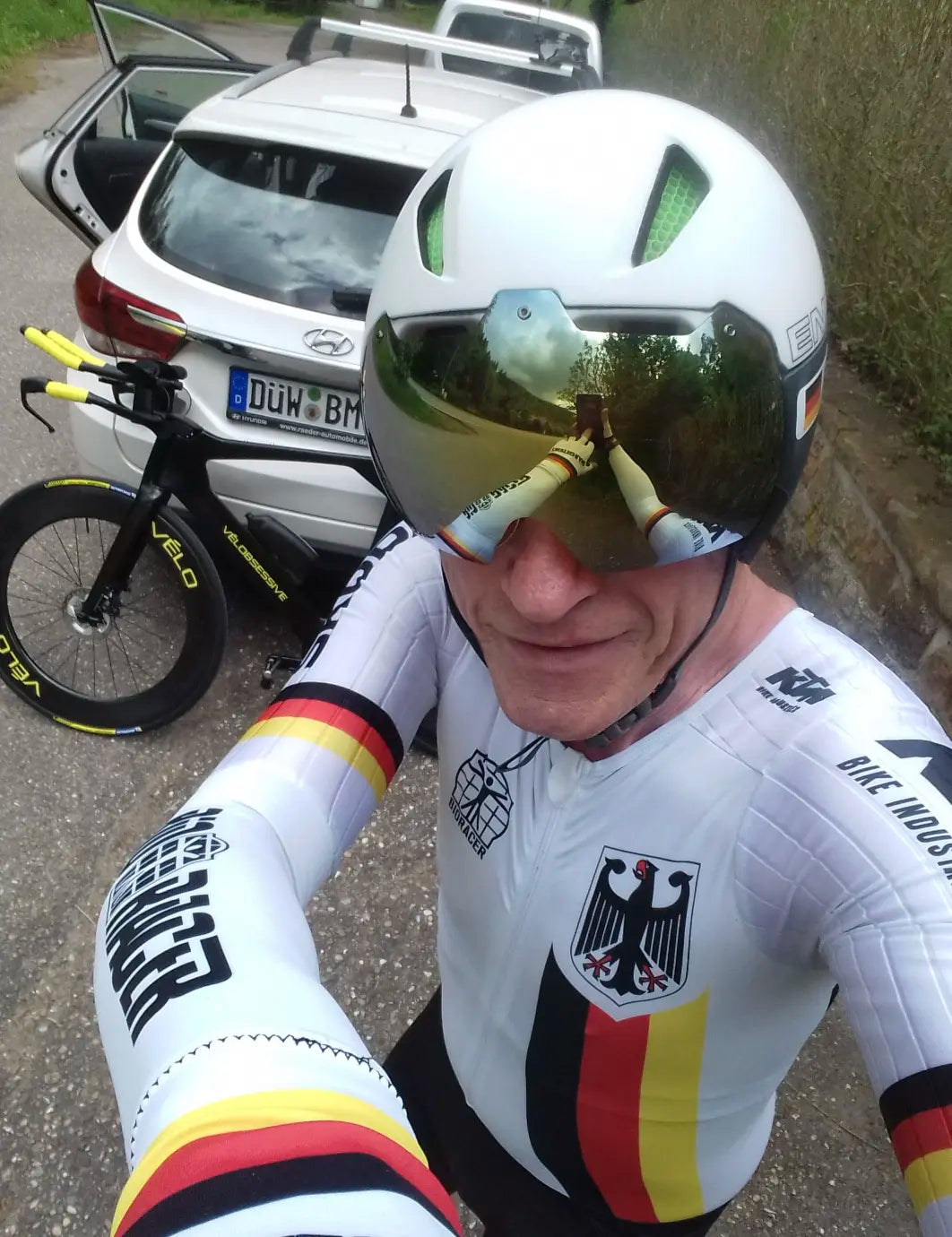 Bernd John racing with Vélobsessive