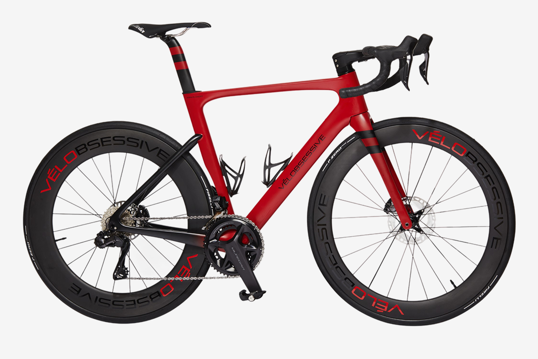 Vélobsessive custom road bike with deep-section wheels